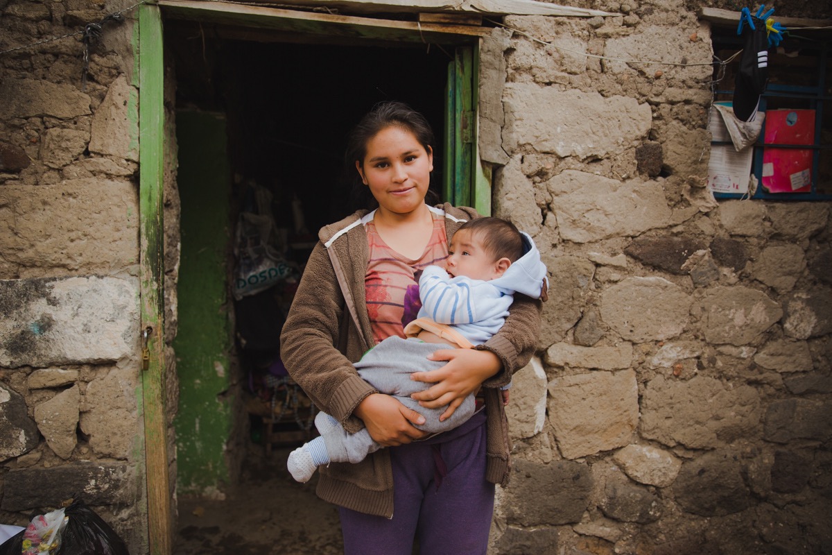 teenage mother with child teenage mother
