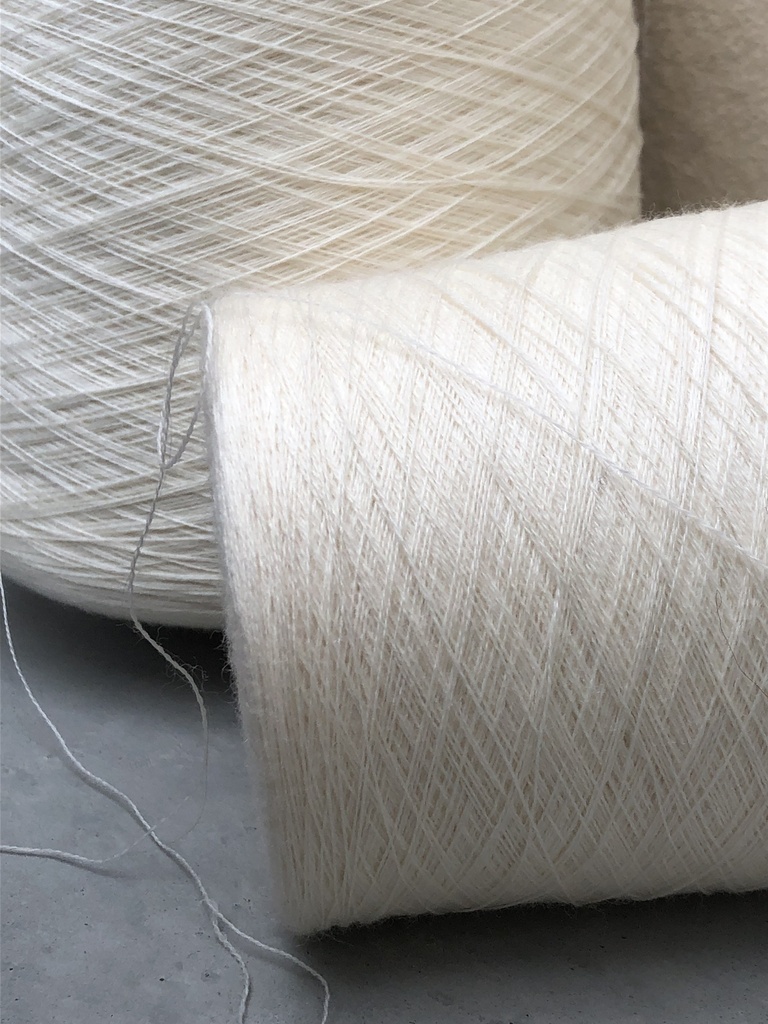 100% wool 42/2 nm